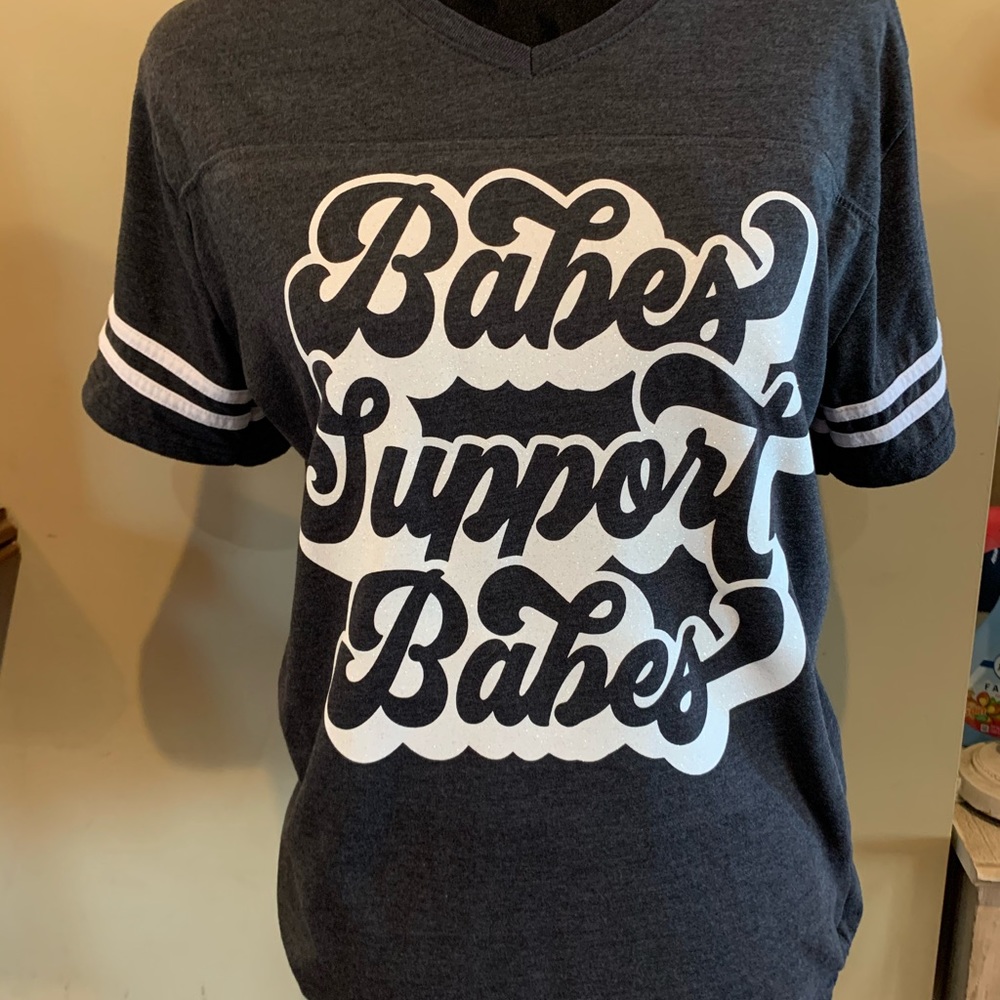 Graphic tee - Picture 2 of 2